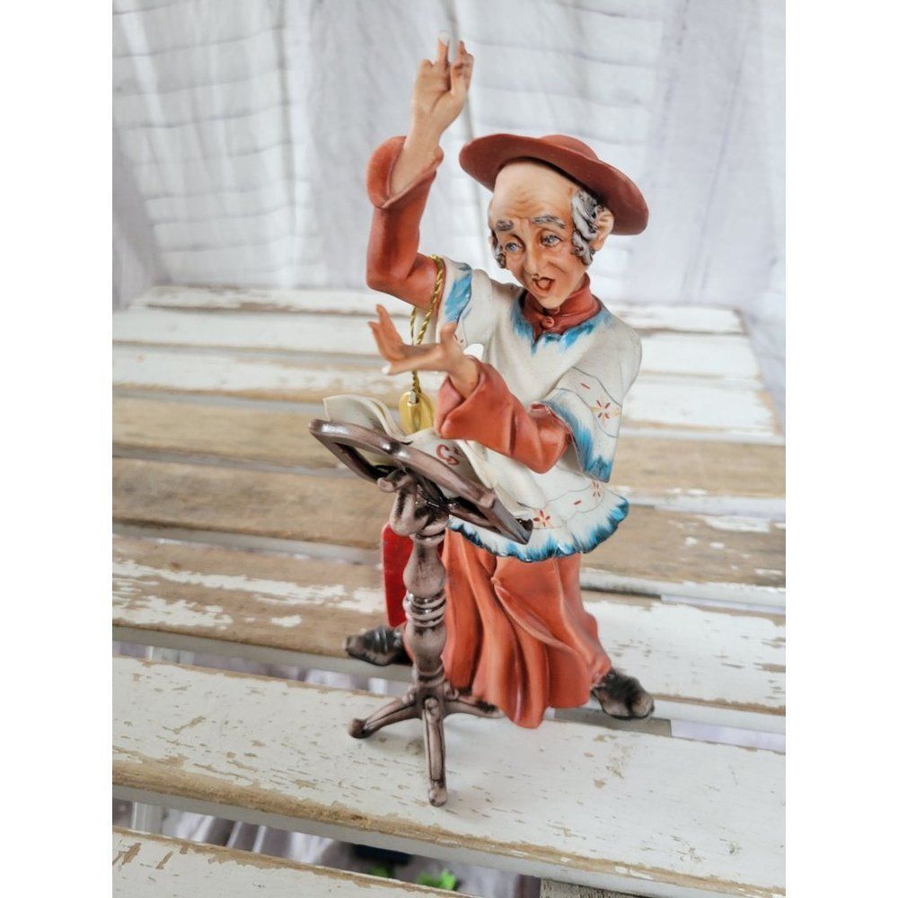 Capodimonte la Medea rori conductor‎ as is figurine man vintage